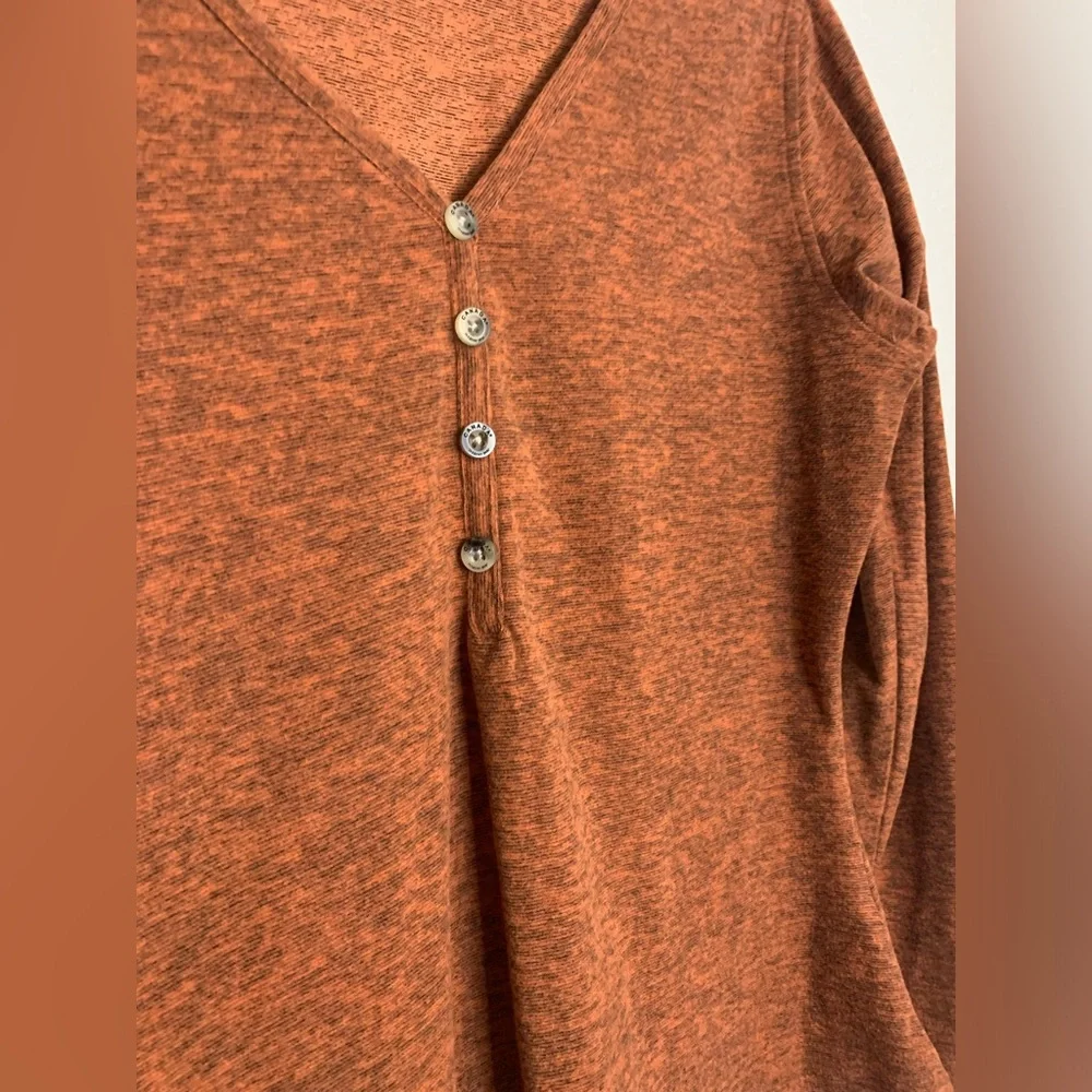 Canada Weathergear Womens Size Small Orange Activewear Long Sleeved Henley Shirt - Picture 3 of 8